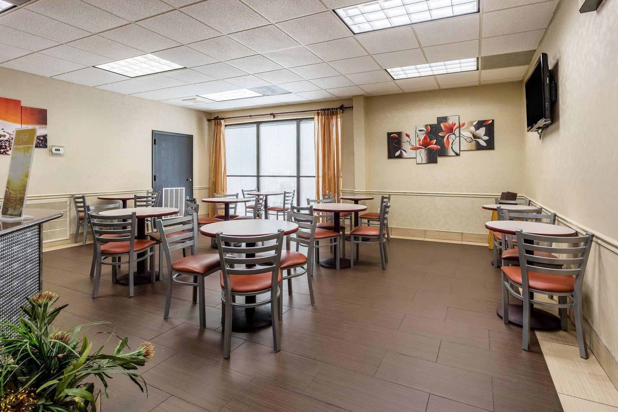 Quality Inn Тупело Екстериор снимка